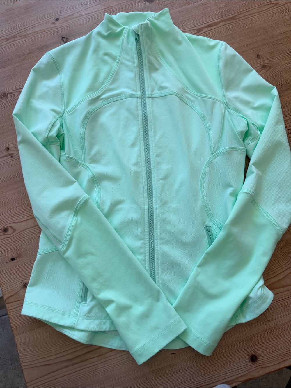 This lululemon athletica Forme 2 jacket Mint Green